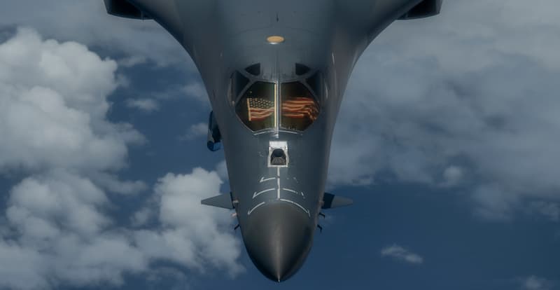 B-1Bランサー：機首の補助翼（その1）