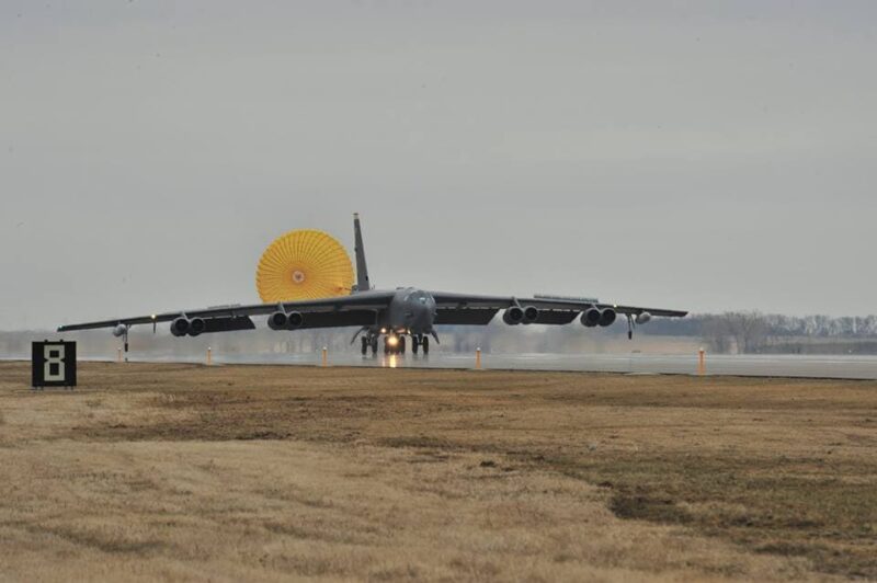 B-52Hストラトフォートレス：ドラッグシュート