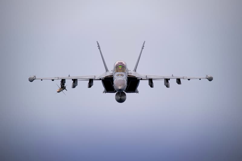 EA-18Gグラウラー（Strike Eagle）：正面から