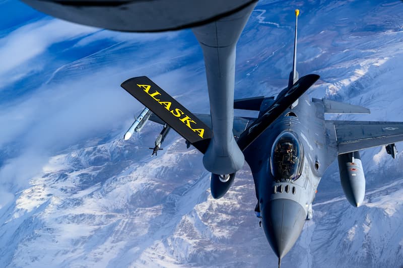 F-16ファイティング・ファルコン：空中給油（その2）