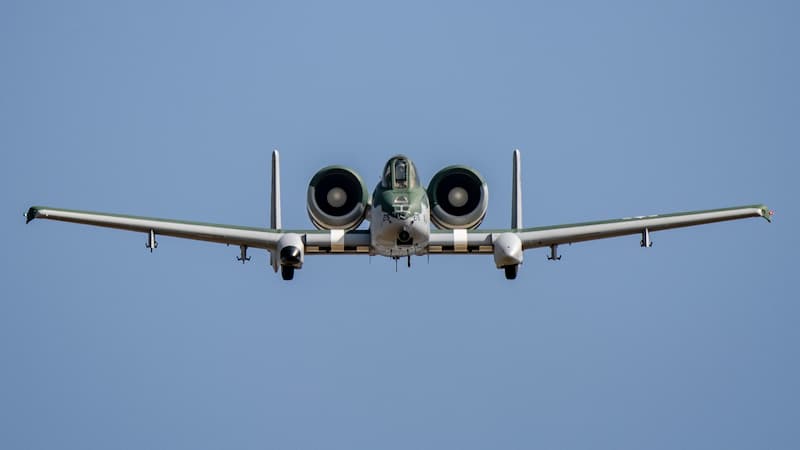 A-10サンダーボルトII：前方から