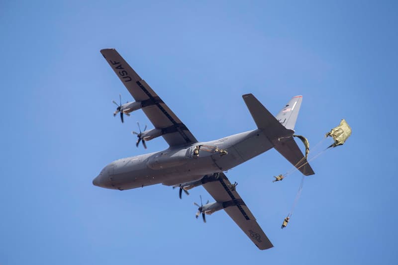 C-130Jスーパー・ハーキュリーズ：空挺部隊