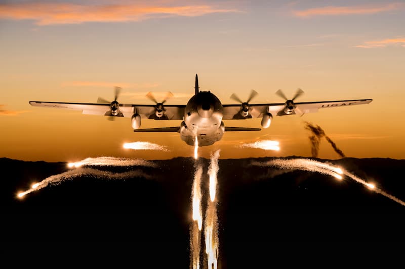 C-130スーパー・ハーキュリーズ：フレア