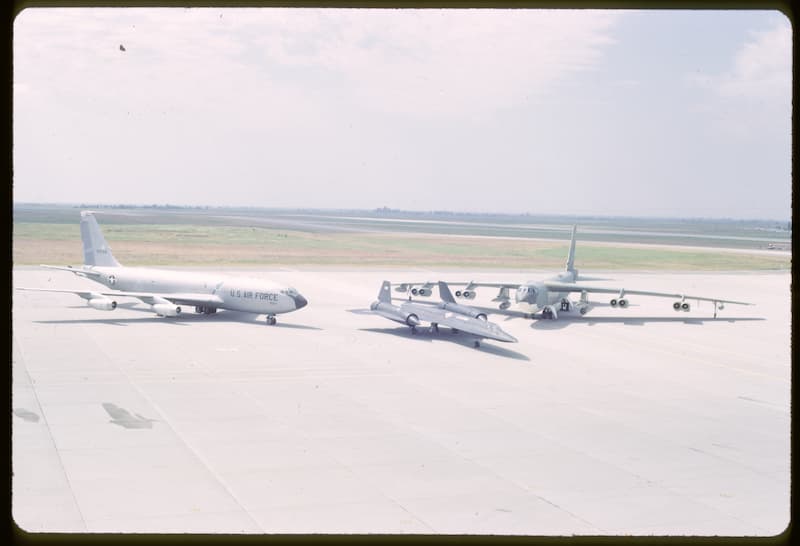 SR-71ブラックバード：KC-135、B-52と