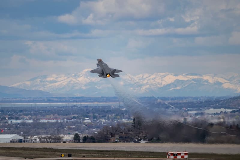 F-35AライトニングII：急上昇（その2）