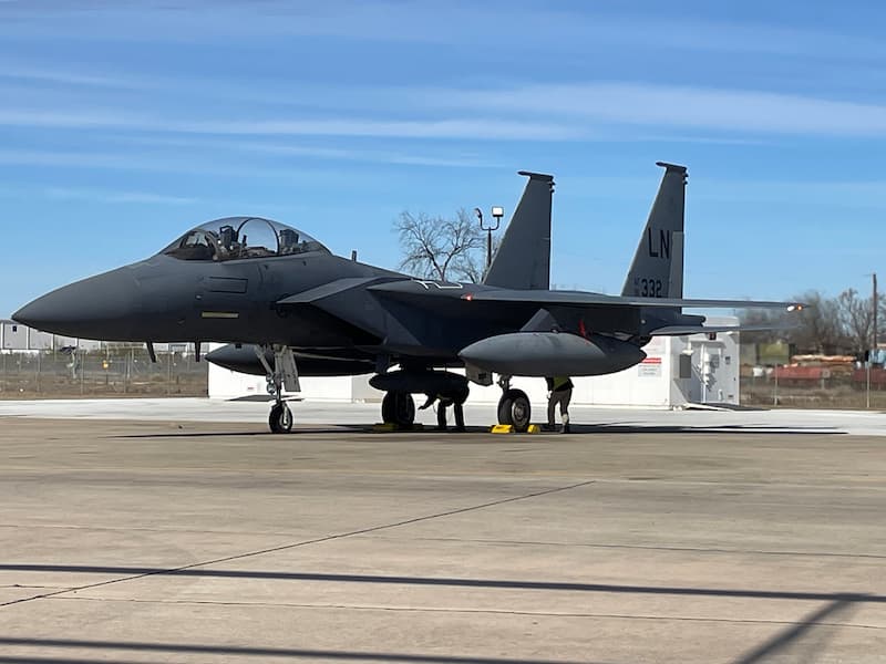 EPAWSSを搭載したF-15Eストライクイーグル
