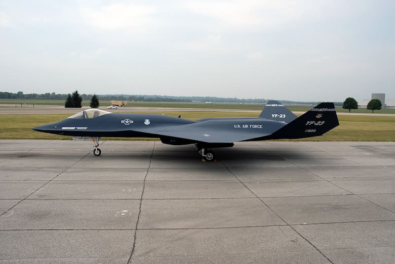 YF-23ブラック・ウィドウII：側方から