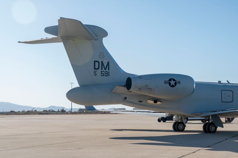 EA-37コンパス・コール:後方