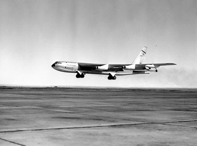 1955年のRB-52ストラトフォートレス