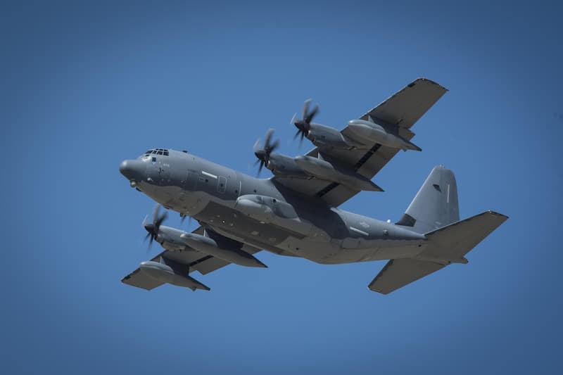 MC-130JコマンドーII：下から