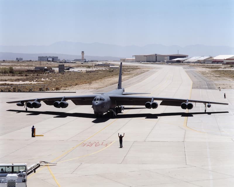空軍色のNASAのB-52H（その2）