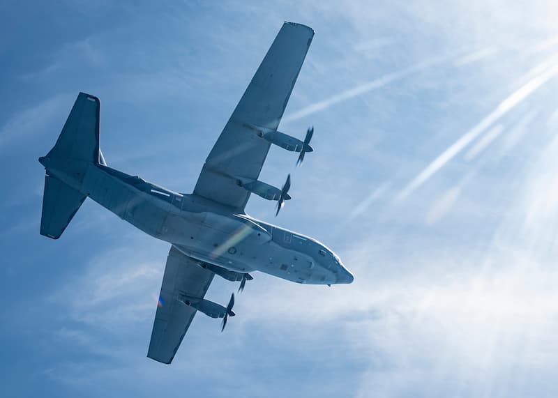 EC-130Jコマンド・ソロ：下から（その1）