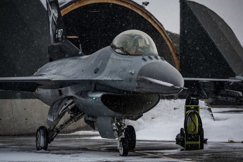 F-16ファイティング・ファルコン:駐機