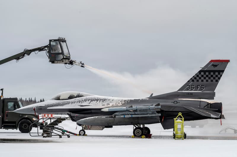 F-16ファイティング・ファルコン：除氷