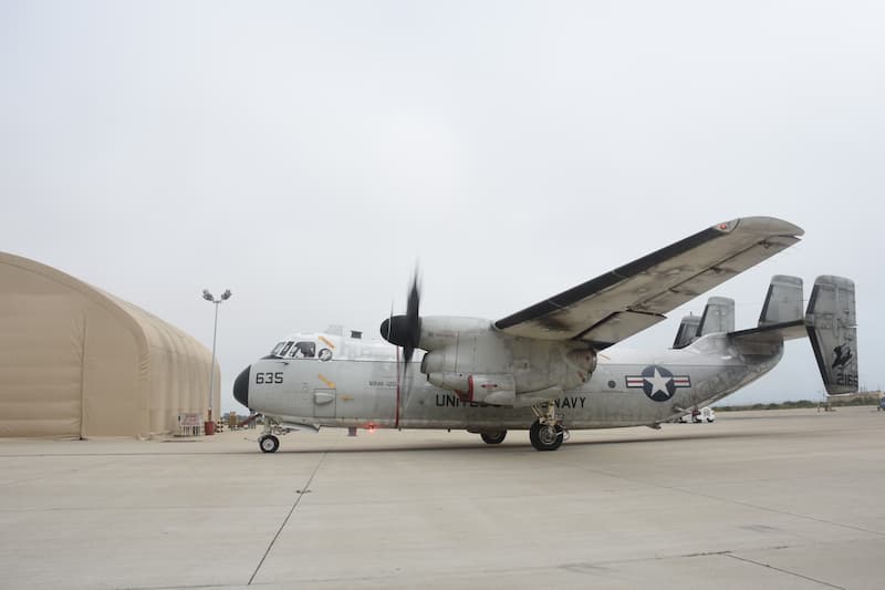 C-2Aグレイハウンド:横から