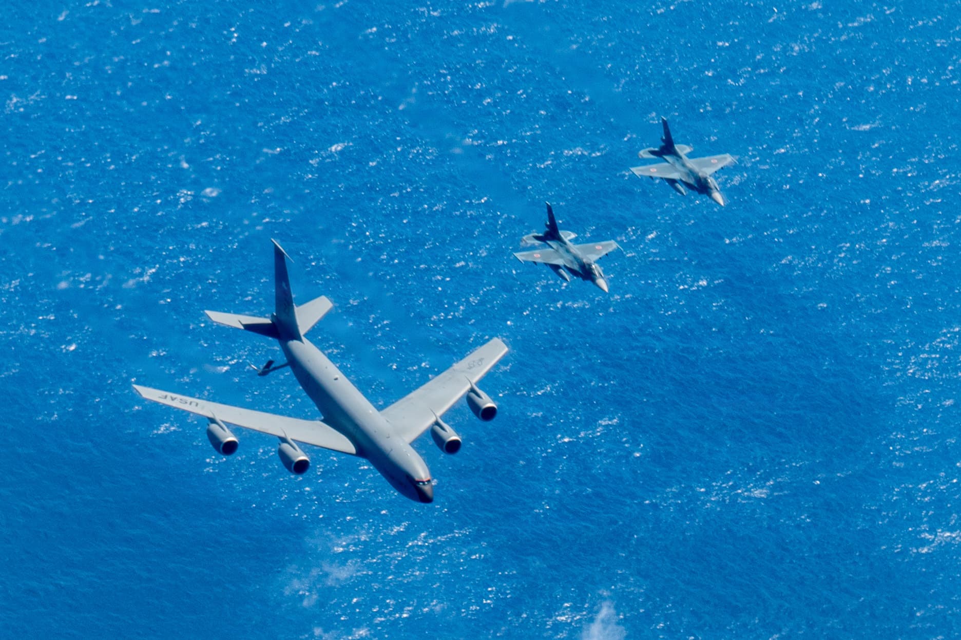 F-2B支援戦闘機:KC-135ストラトタンカーと(その2)