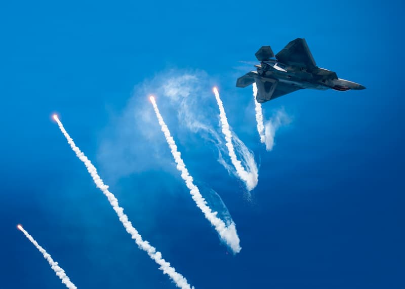 F-22ラプター:フレア投射(その2)